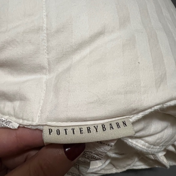 Pottery Barn 550 fp White Down Comforter Midweight Full/Queen - Picture 4 of 7